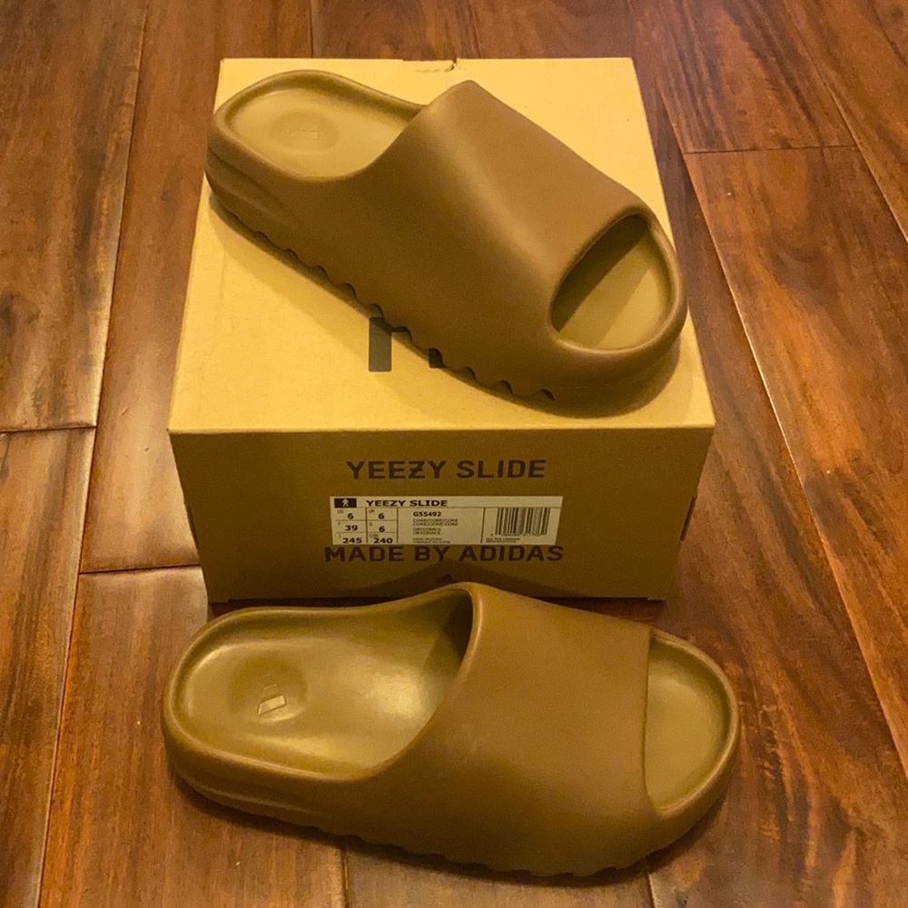 Yeezy Slide Core